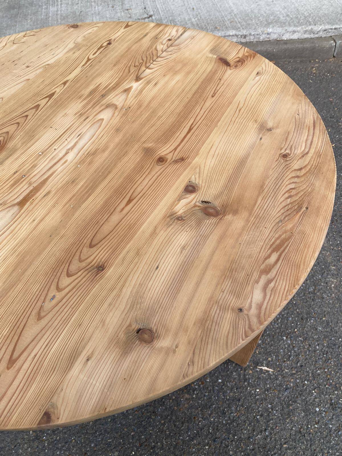 Round stripped solid pine kitchen table 98cm