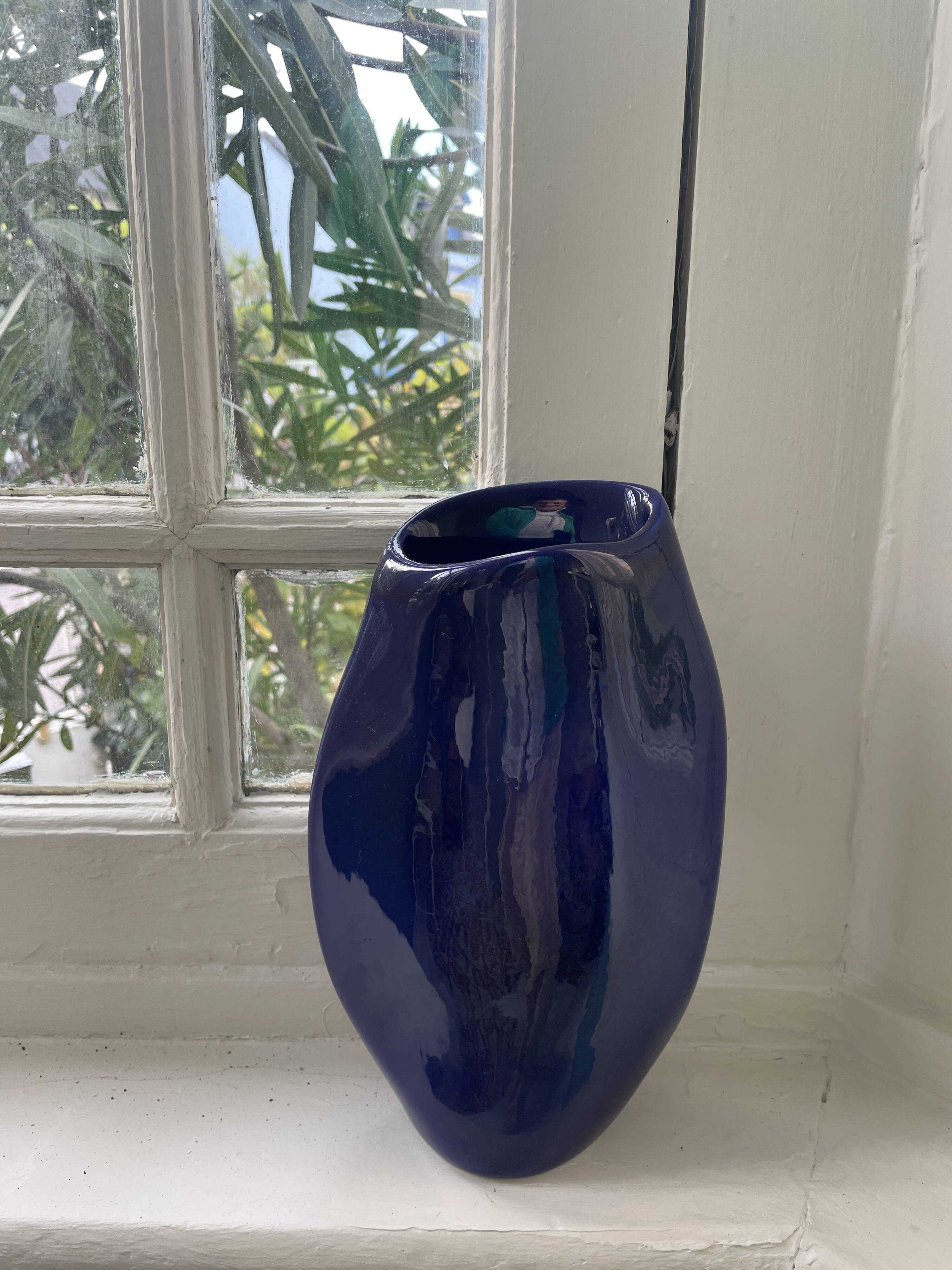 Max Idlas midnight blue ceramic vase