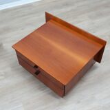 Paire de tables de chevet Stildomus en noyer avec roulettes, années 1970