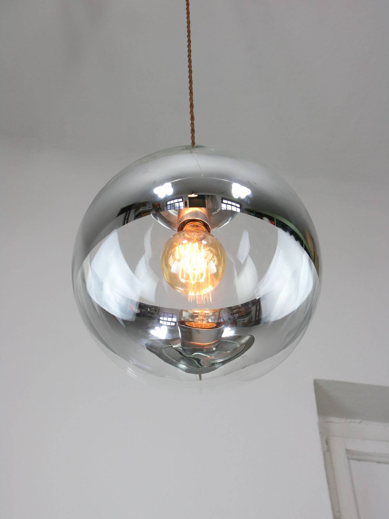Suspension sphère vintage en verre et chrome, italie, 90s
