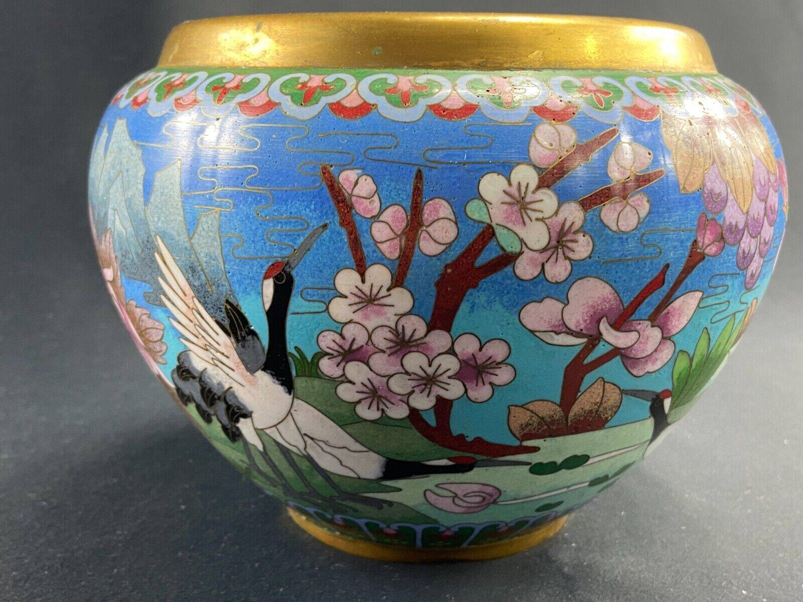 Cloisonné enamel pot cover with floral decoration with heron China Japan