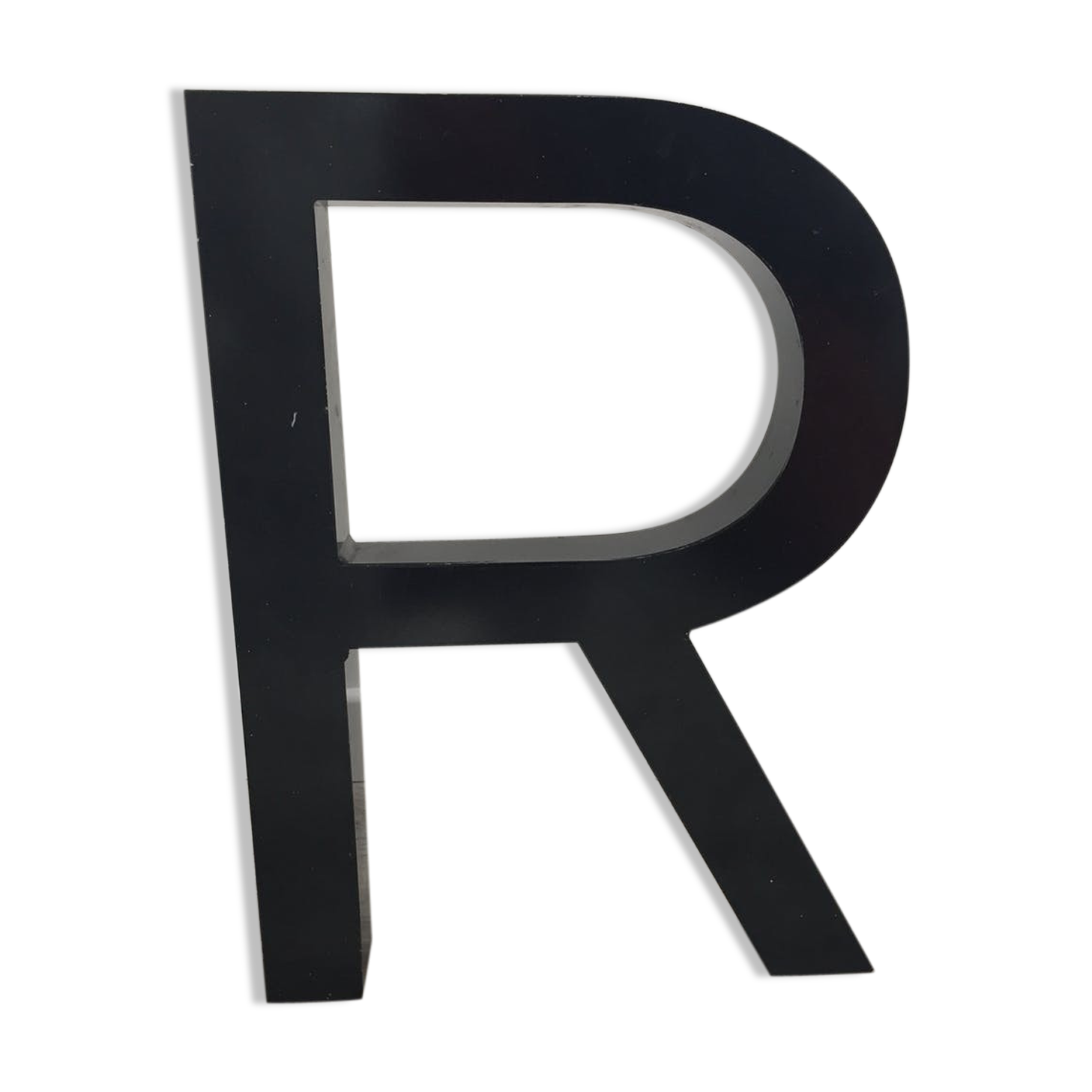 Metal letter R