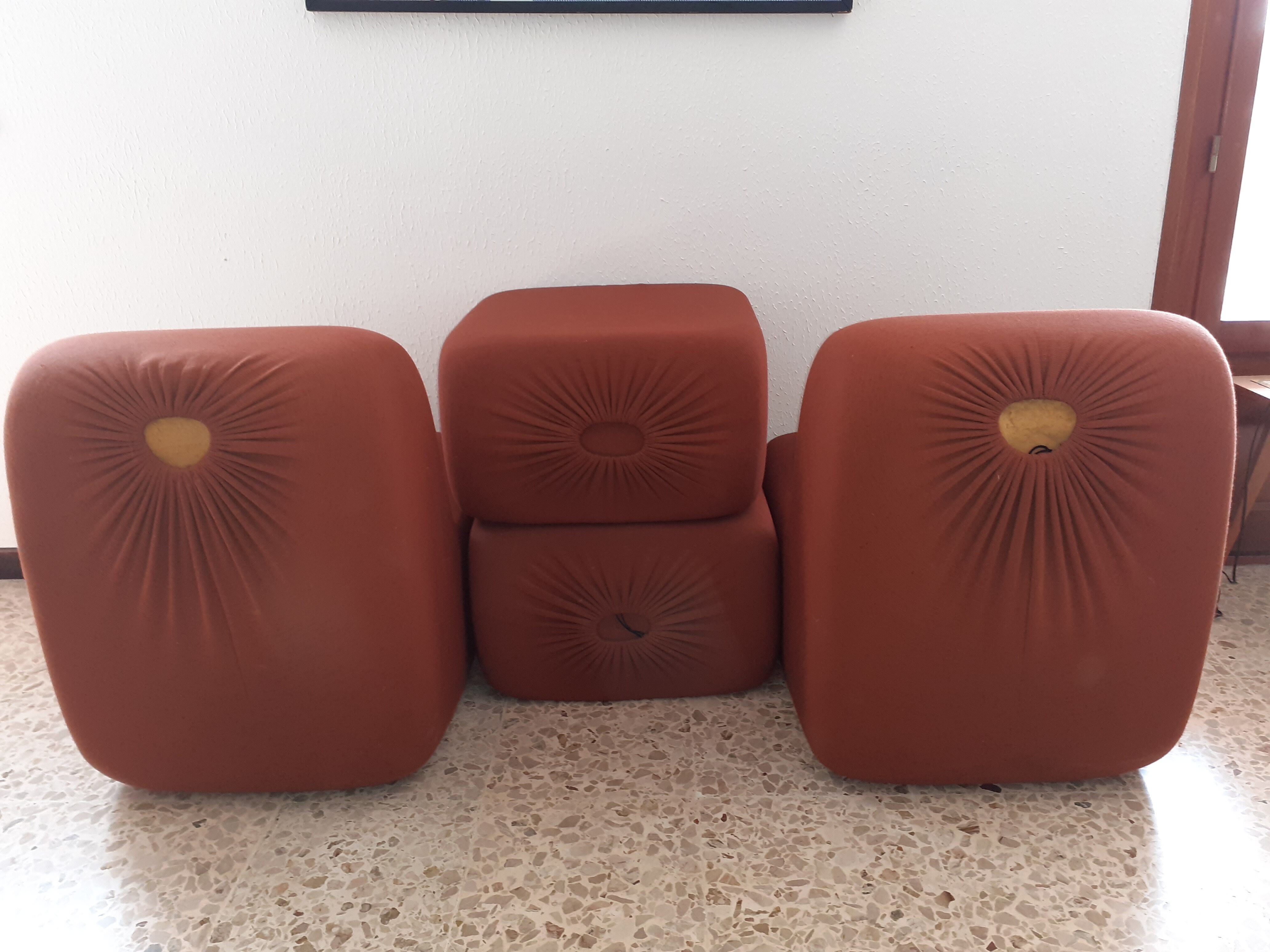 Ensemble 2 chauffeuse et 2 ottomans vintage Pierre Cardin années 1960/70
