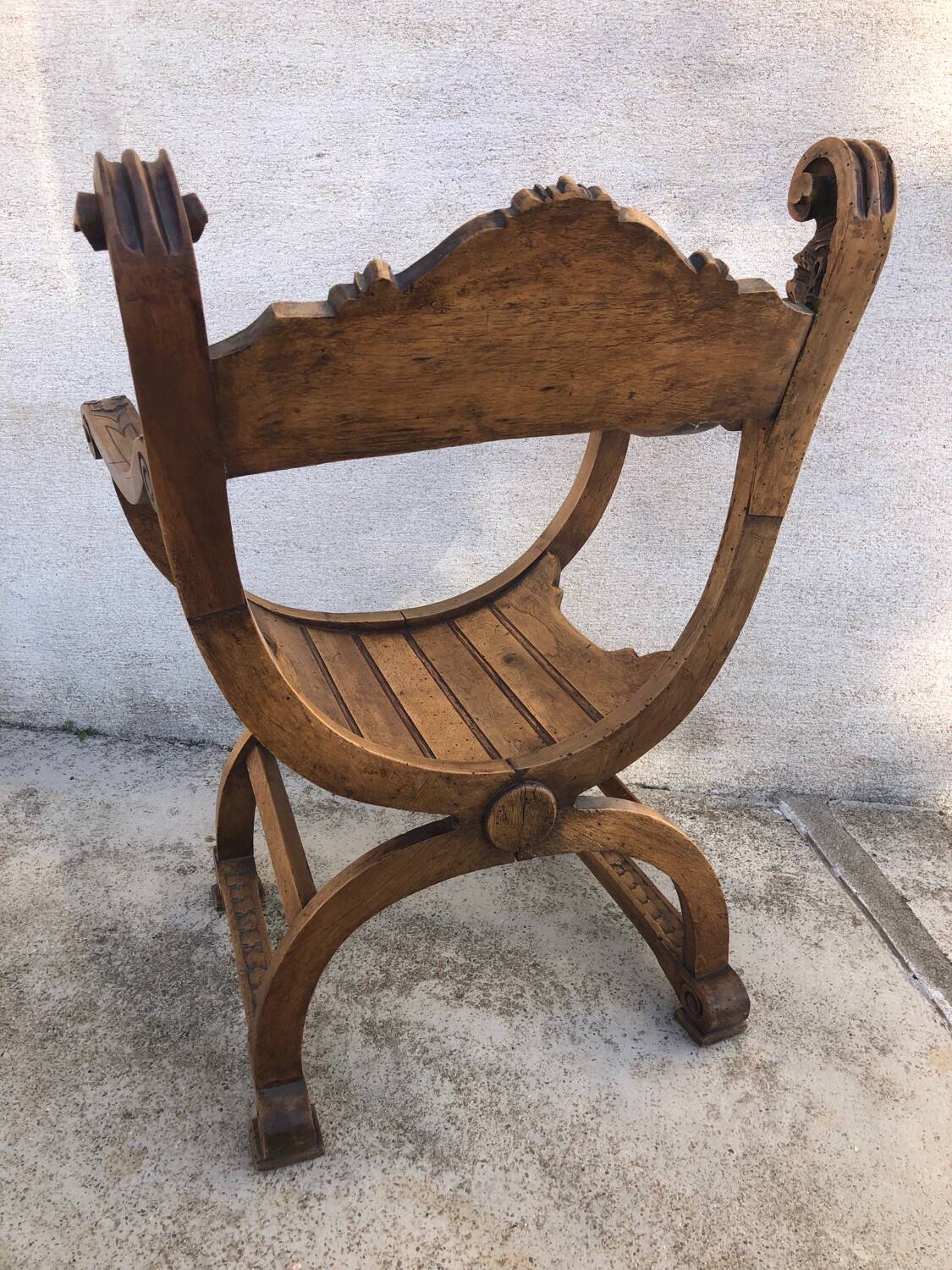 Fauteuil, chaise dagobert bois sculpté 19ème