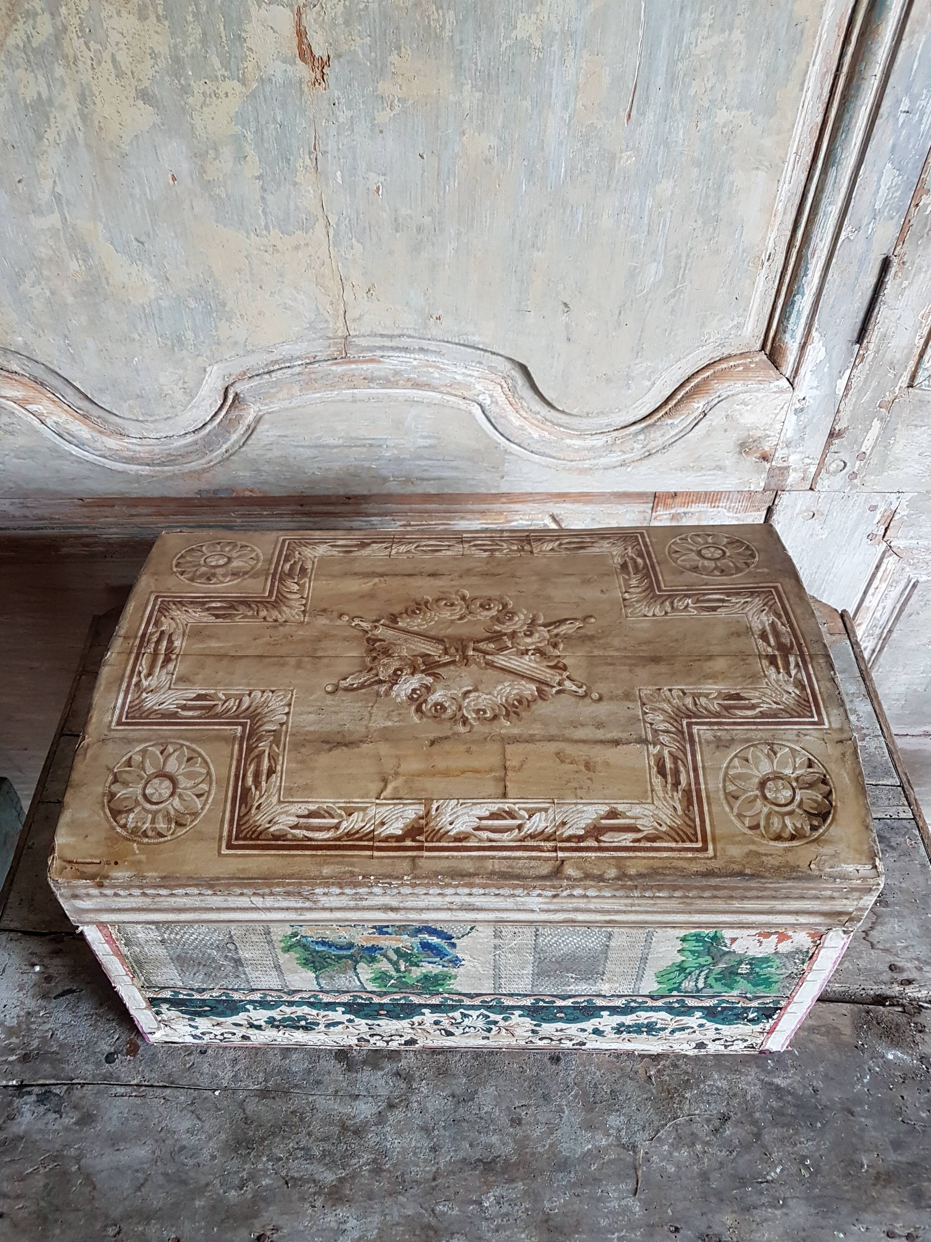Wallpaper chest - nineteenth century