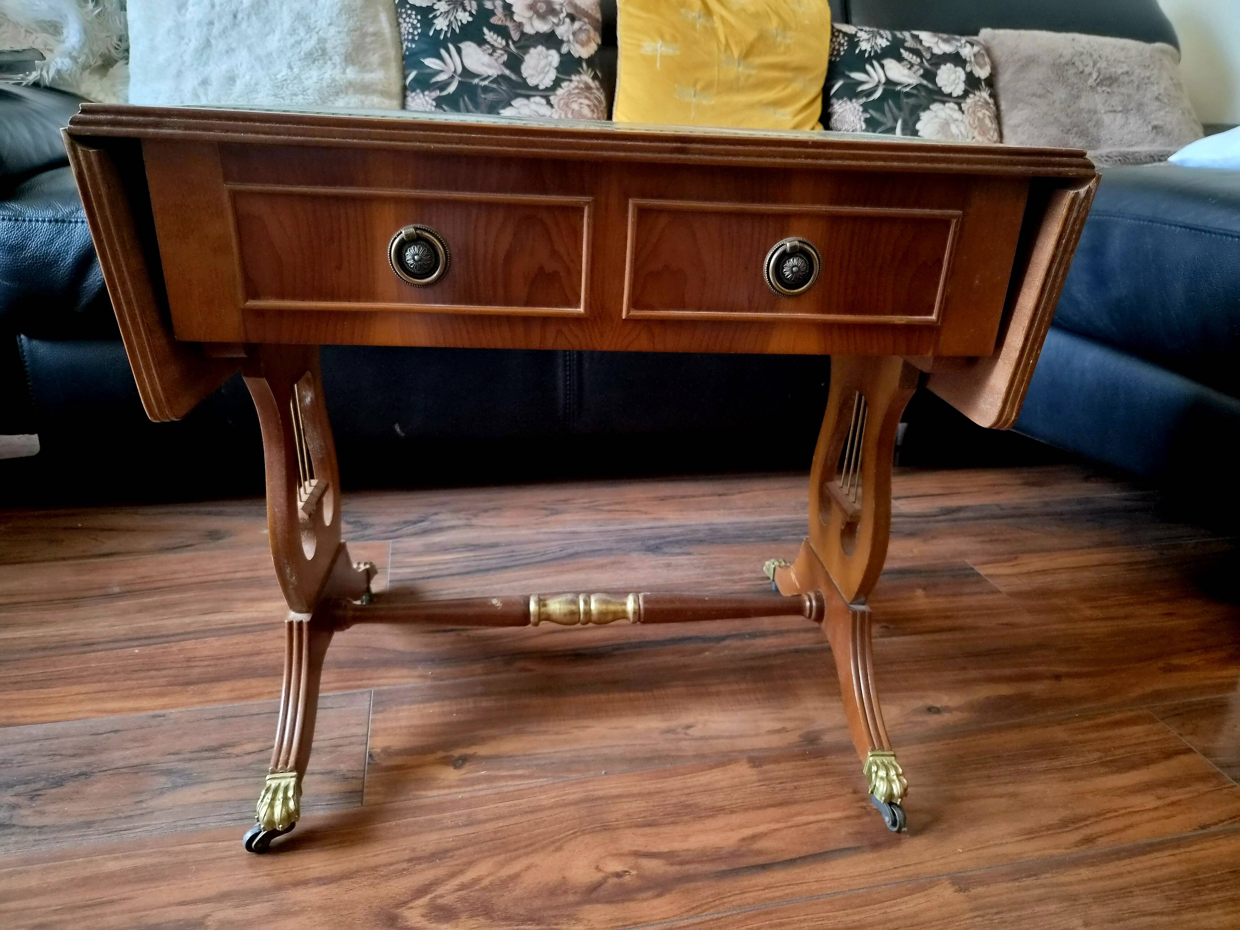 Table d'appoint Regency en acajou et cuir vert - Bevan Funnell
