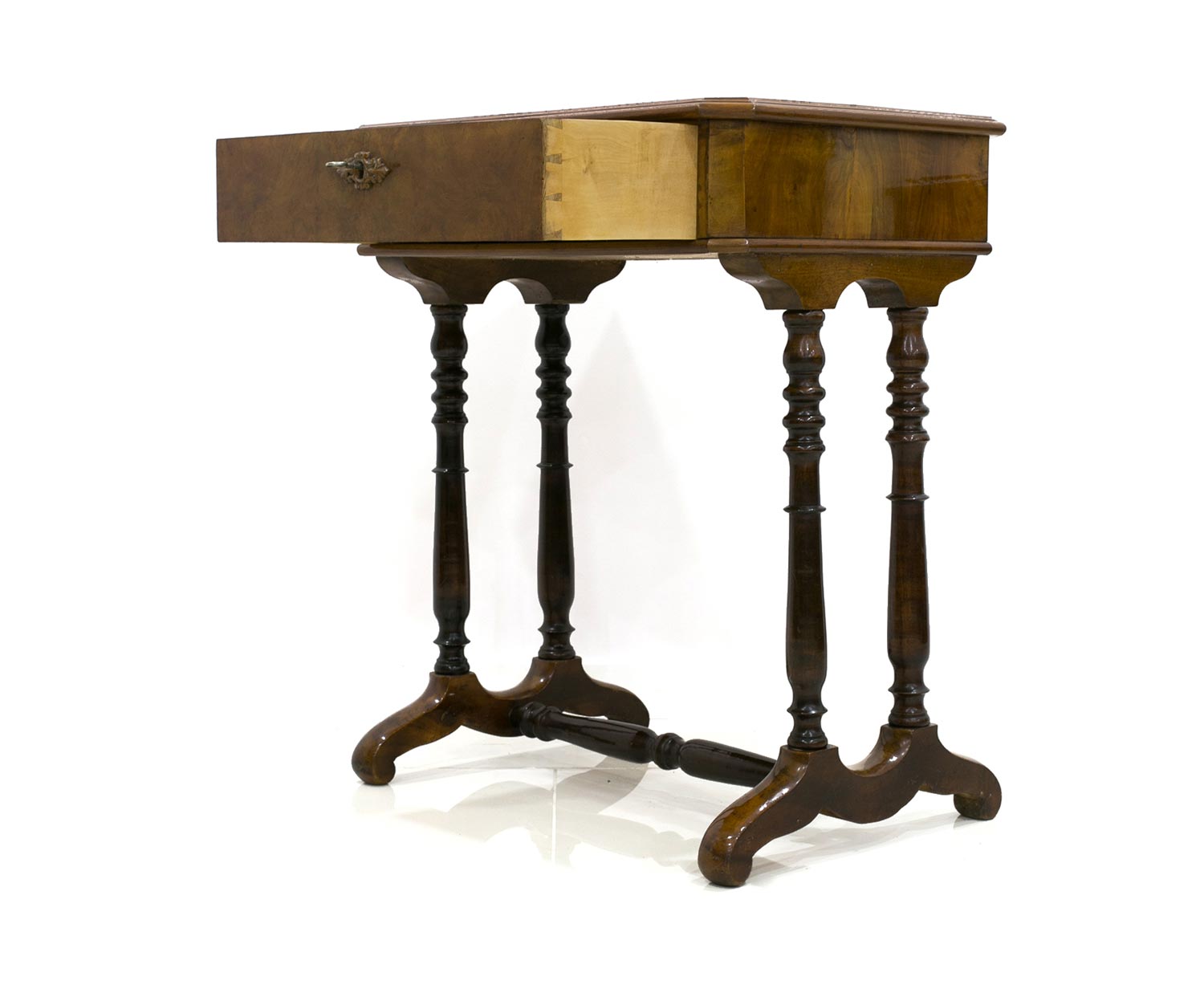 Table d'appoint, France, vers 1820