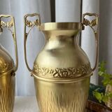 Ancienne paire d’amphores en laiton