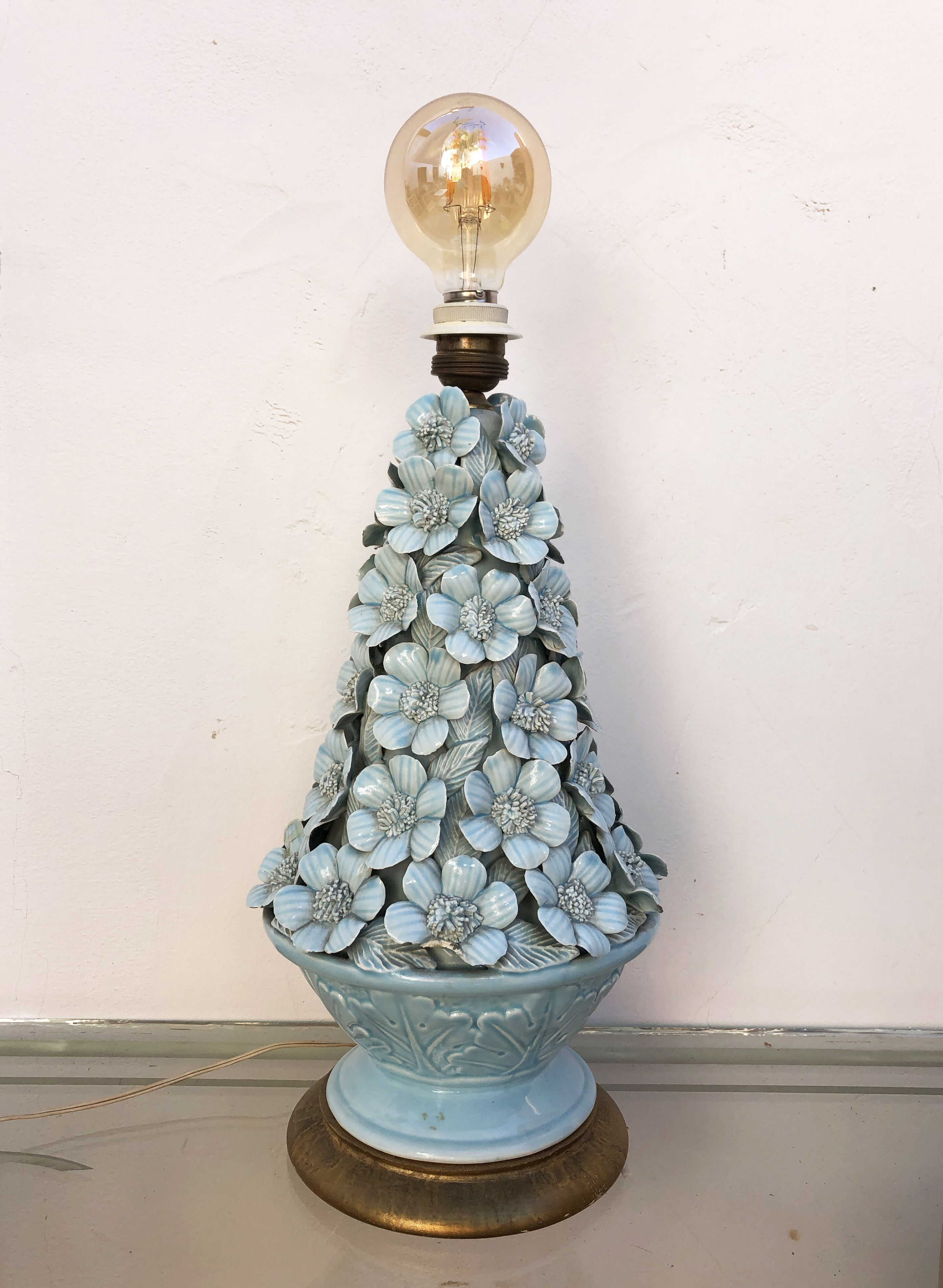Manises ceramic lamp with blue flowers