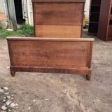 Bois de lit ancien en 140 cm