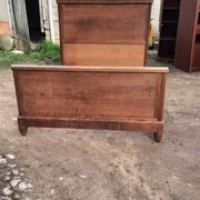 Bois de lit ancien en 140 cm