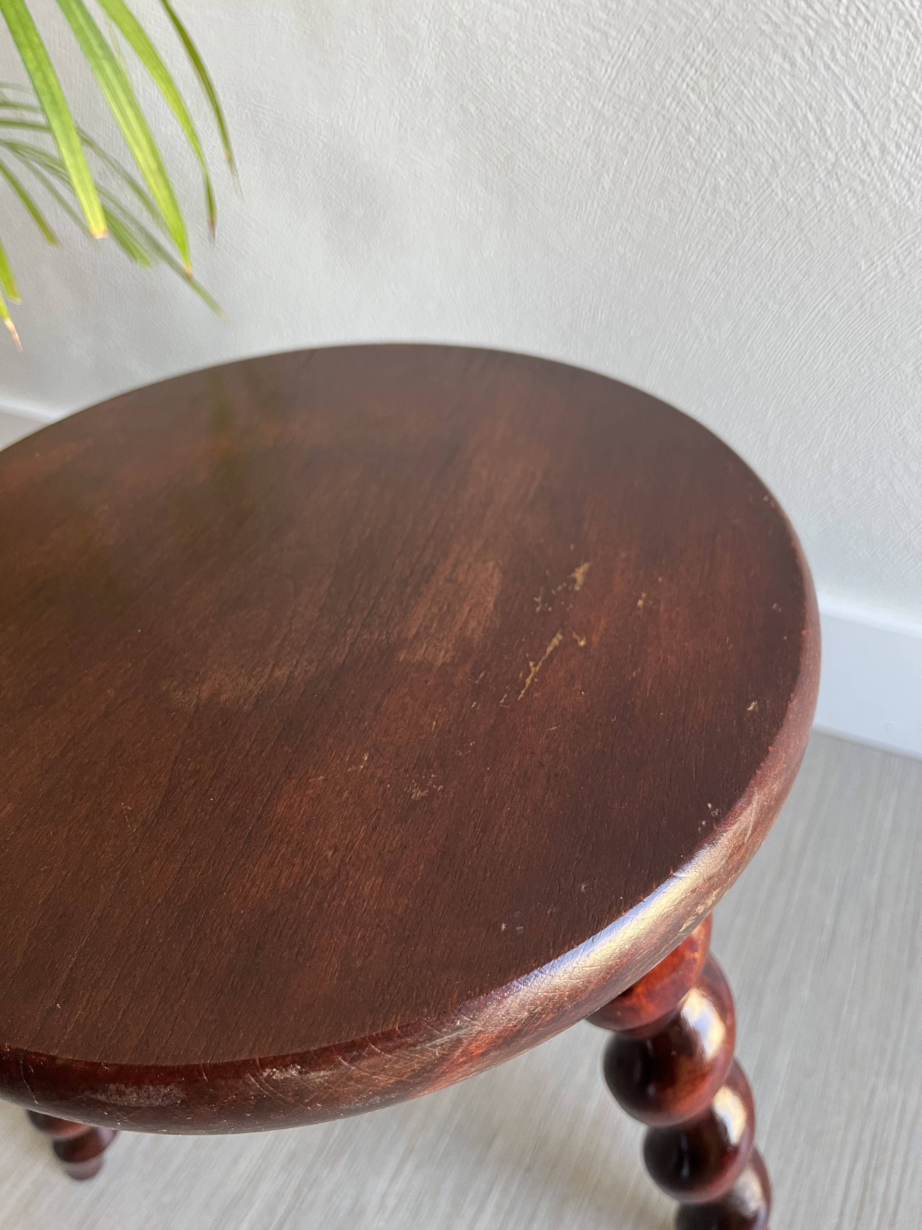Tabouret tripode bois