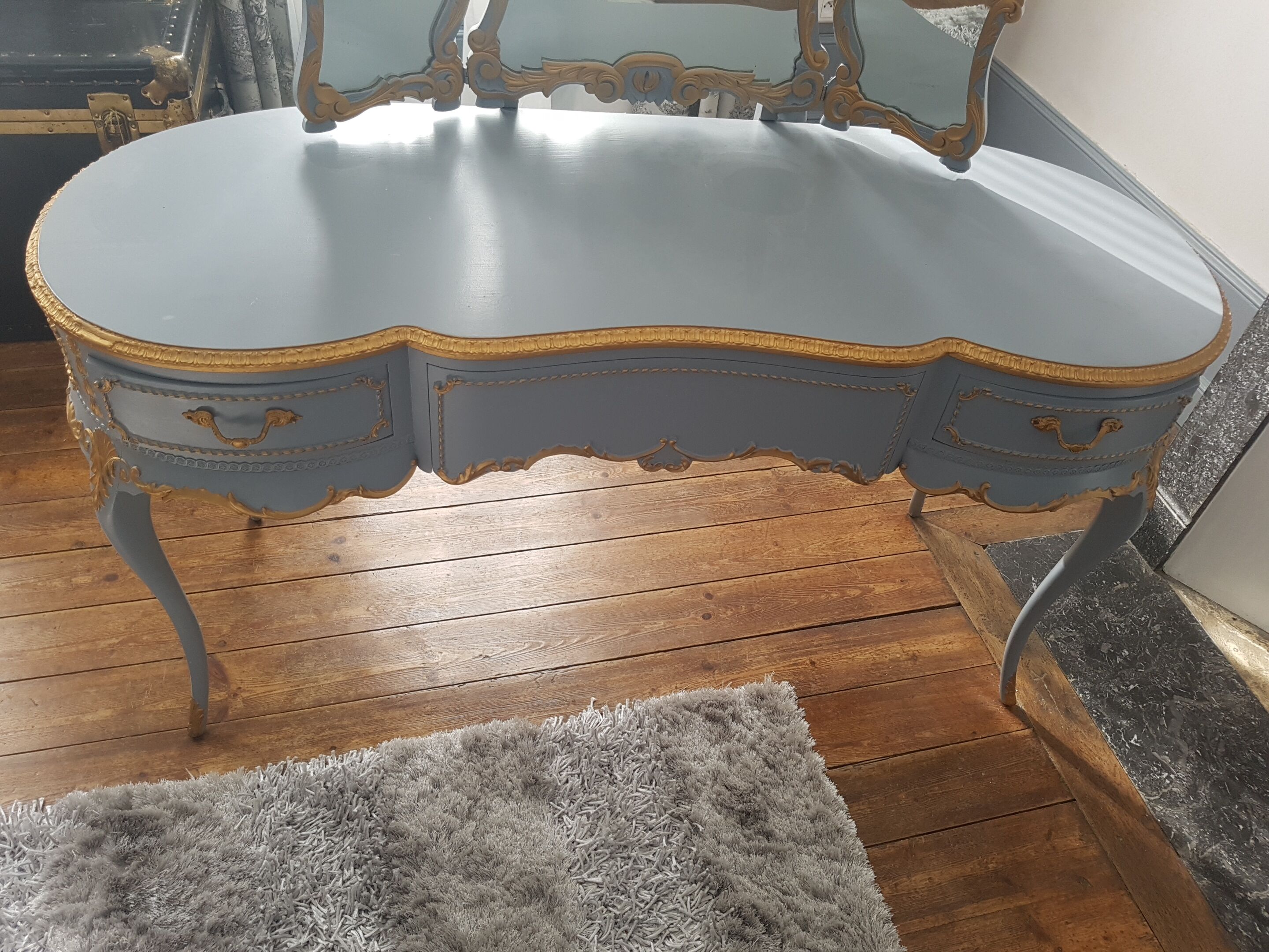 Coiffeuse style Louis XV