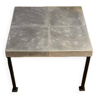 Gray square table in cement and metal by Julie Prisca