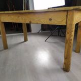 Farm table