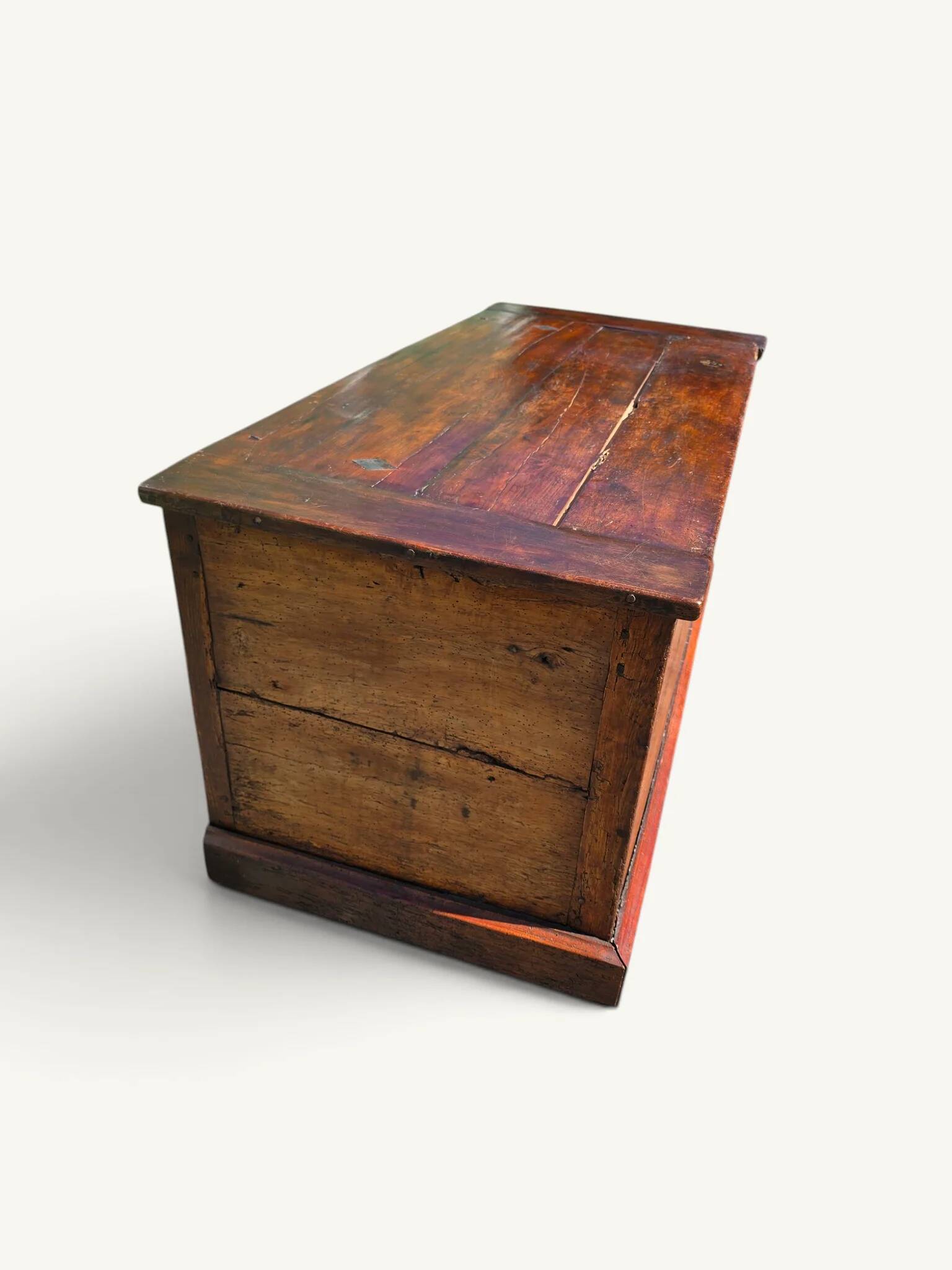 Grand coffre ancien rustique bois massif XIXe siècle