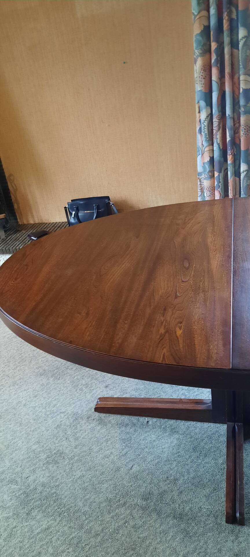 Baumann table style