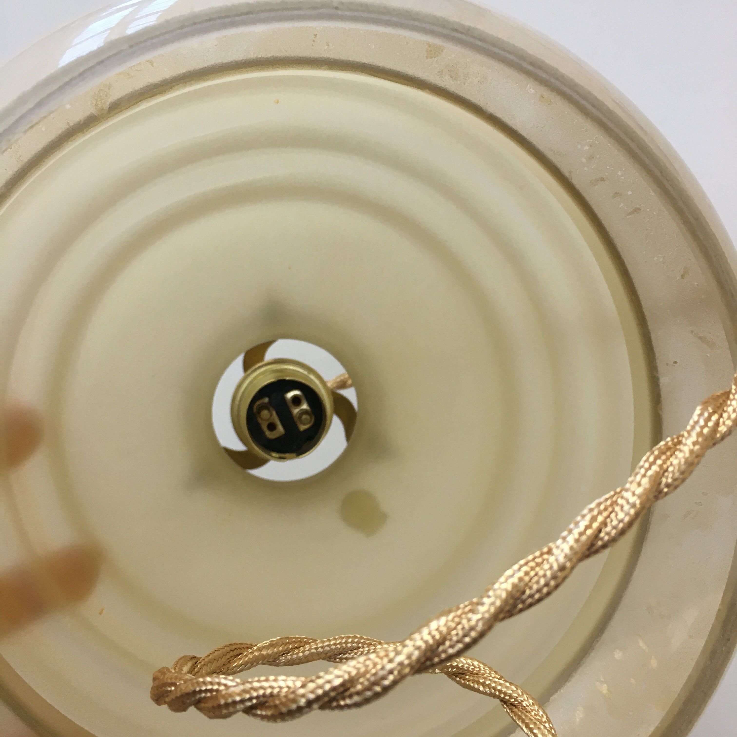 Art Deco hanging yellow-beige and golden edé