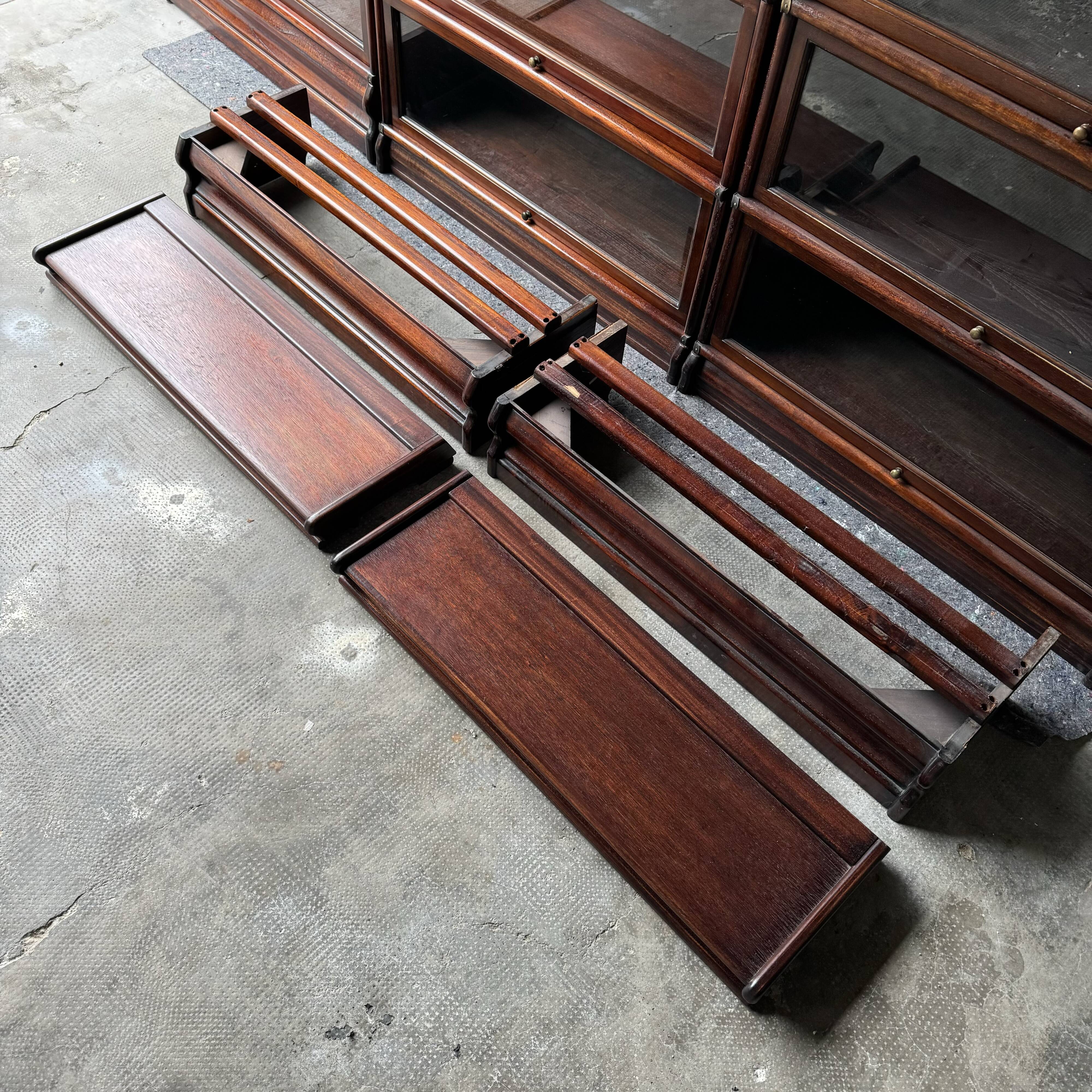 Bibliothèque 18 modules en acajou Globe Wernicke