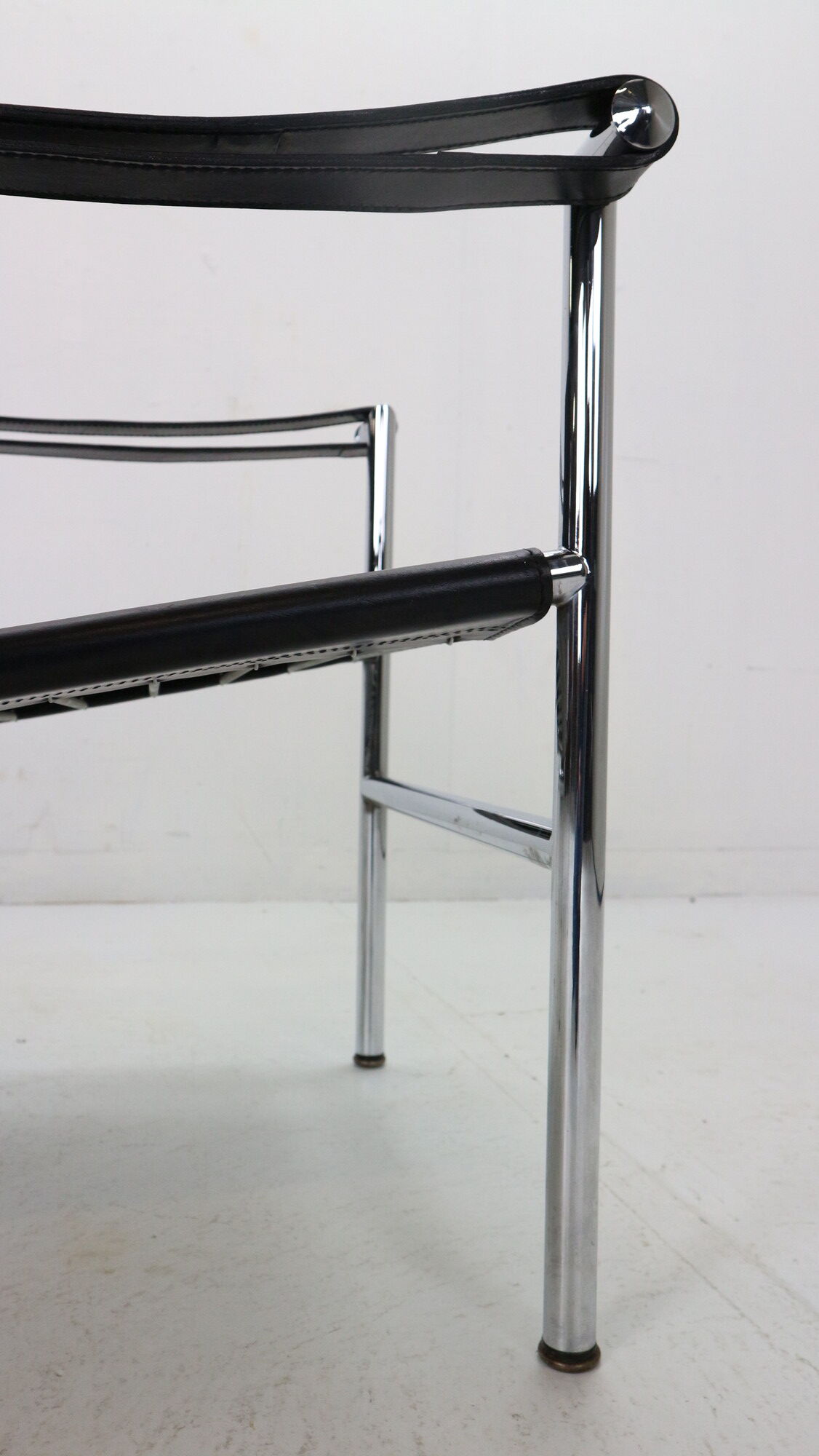 Le Corbusier Set of 2 Black Leather Armchairs Model- LC1 for Cassina, 1970s