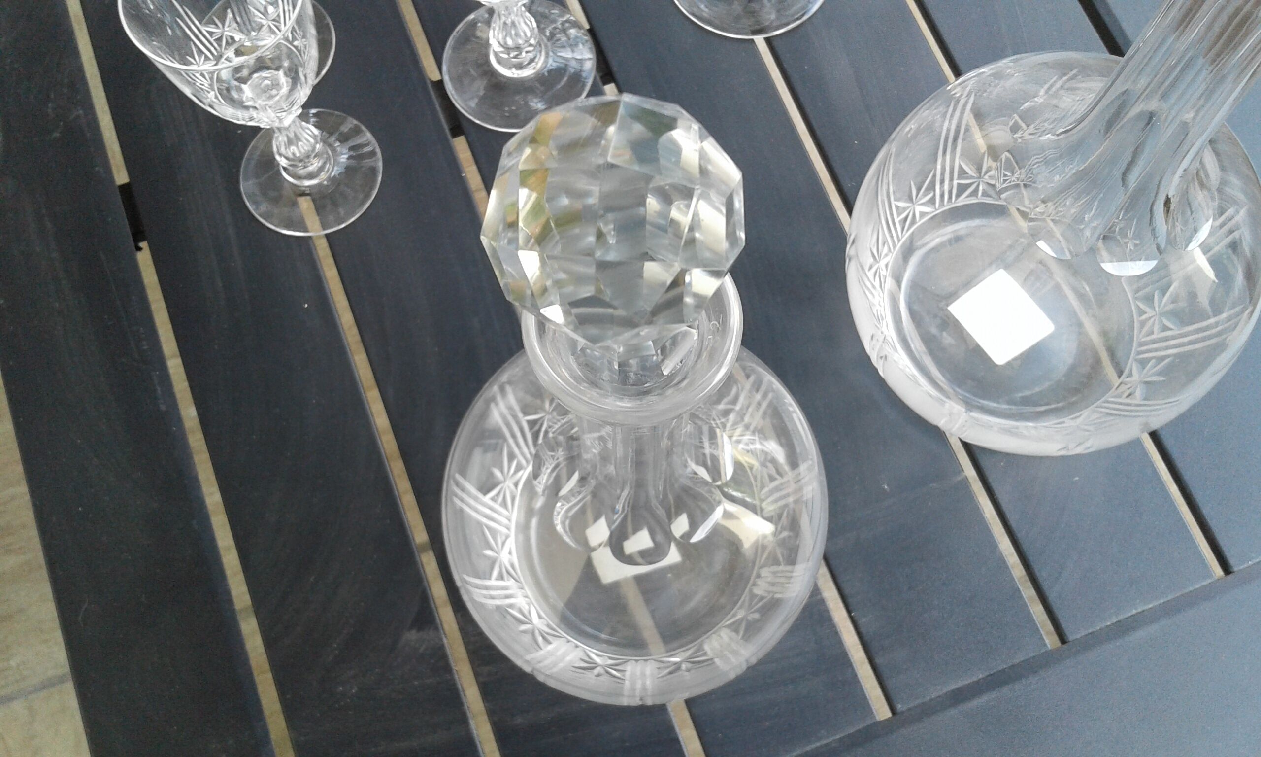 Service 25 glasses and 2 carafe in crystal