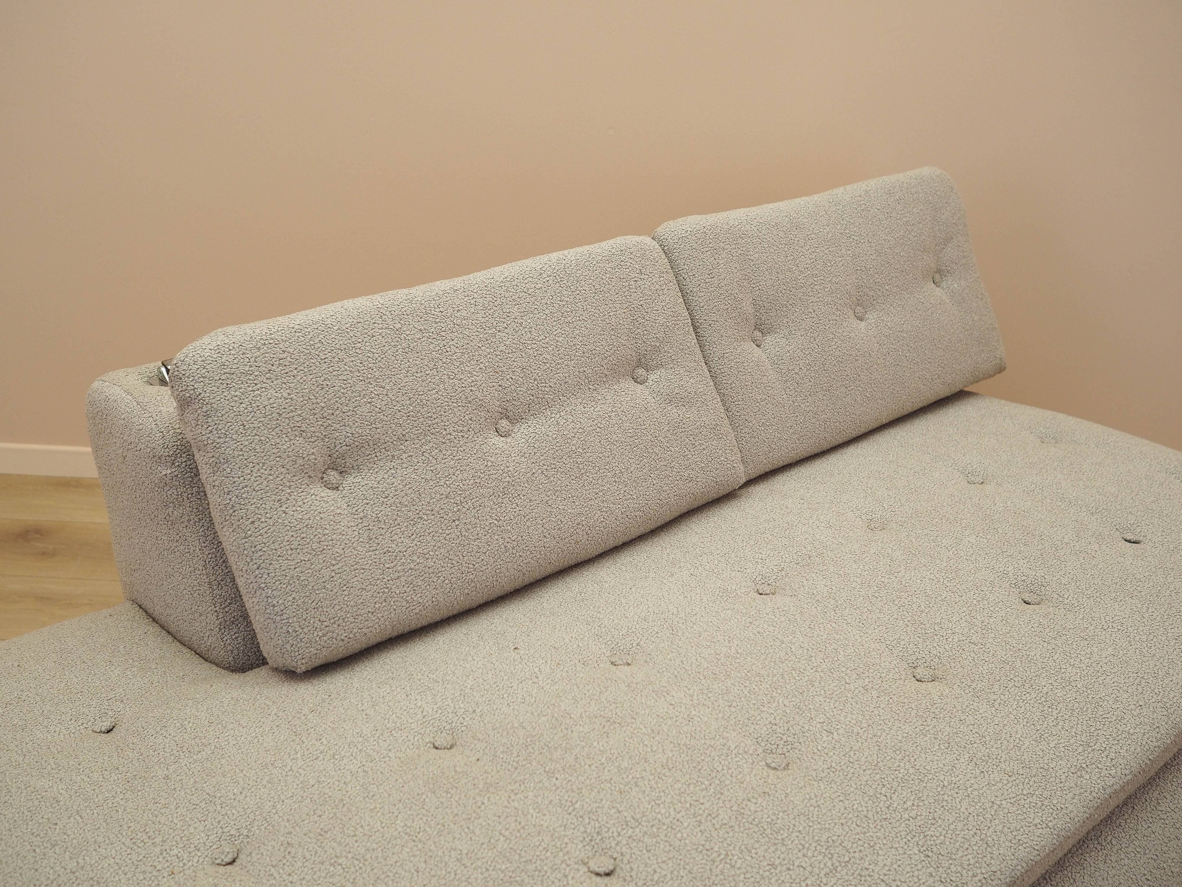 Beige sofa, Italian design, 1980s, made in Italy