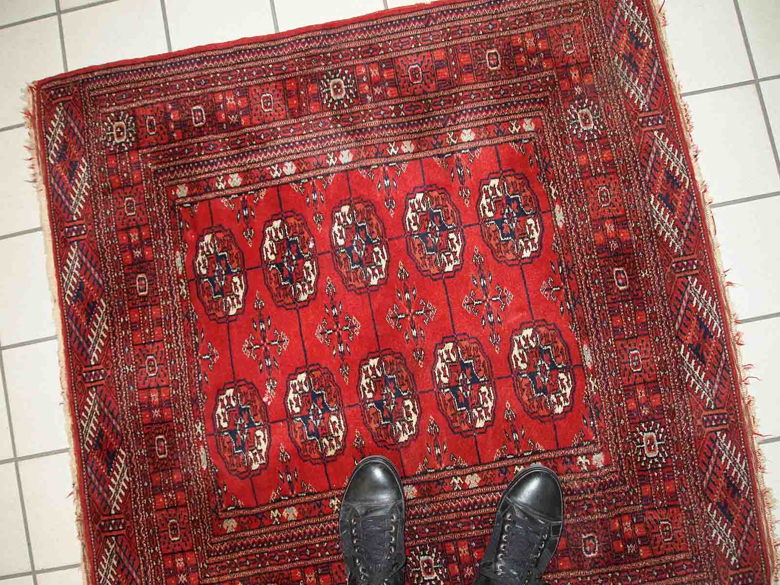 Vintage carpet Turkmen Tekke handmade 109cm