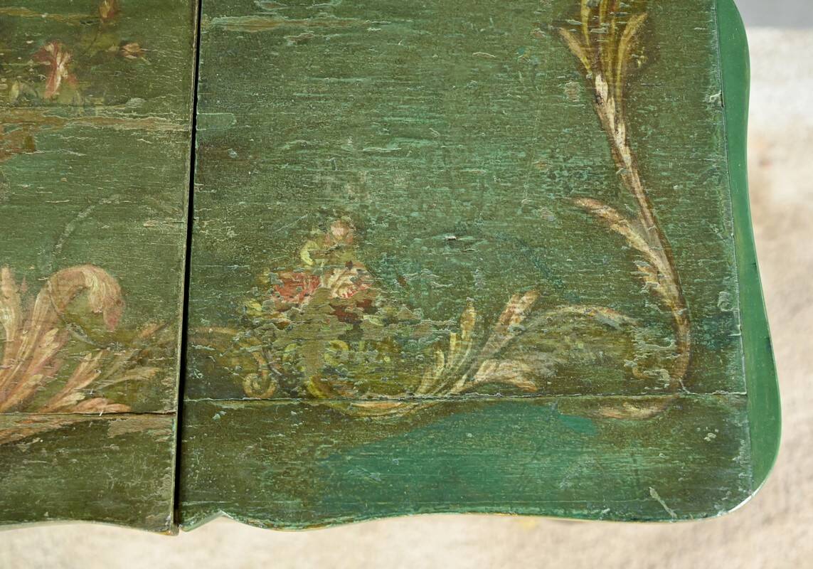 Small Painted Oak Dressing Table, Louis XV style – Late 18th century