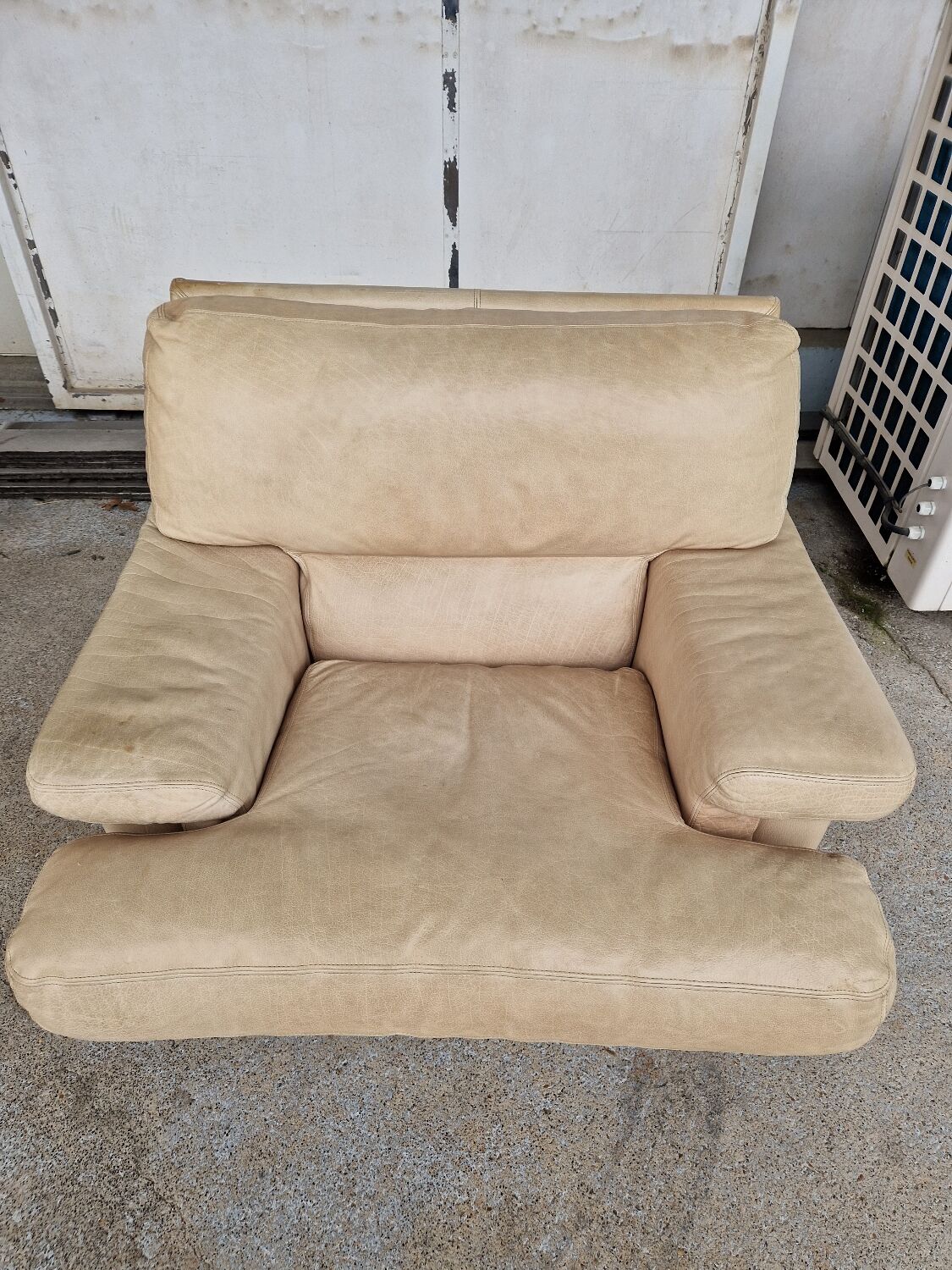 Salon vintage canapé et deux fauteuils