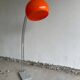 Lampadaire arc orange, design Italien 1970