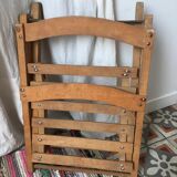 Foldable wooden chair for children