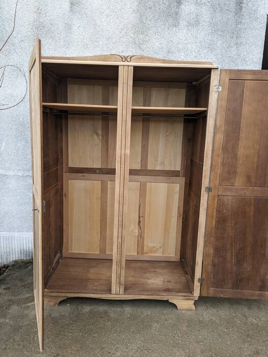 Wardrobe, removable wardrobe