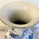 Vase chinois motifs fleurs blanc et bleu