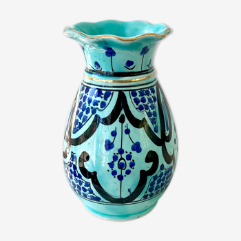 Corolla ceramic vase
