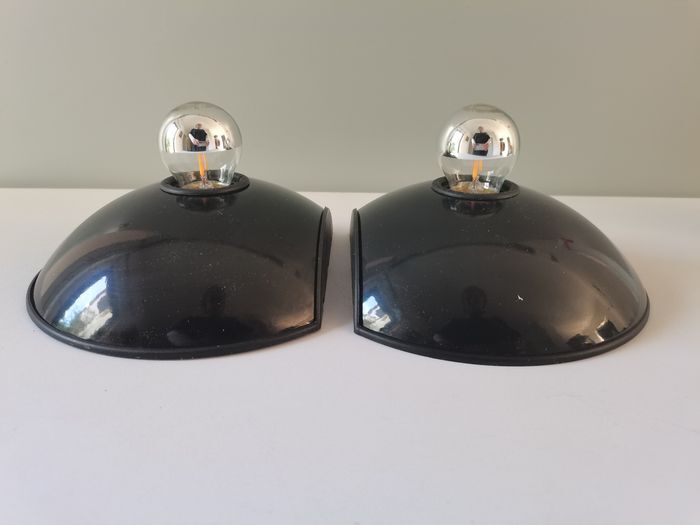 Pair of Italian design wall lamps T. Cimini for Lumina - "Emi"