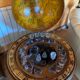 Globe bar vintage en bois – mini bar mappemonde