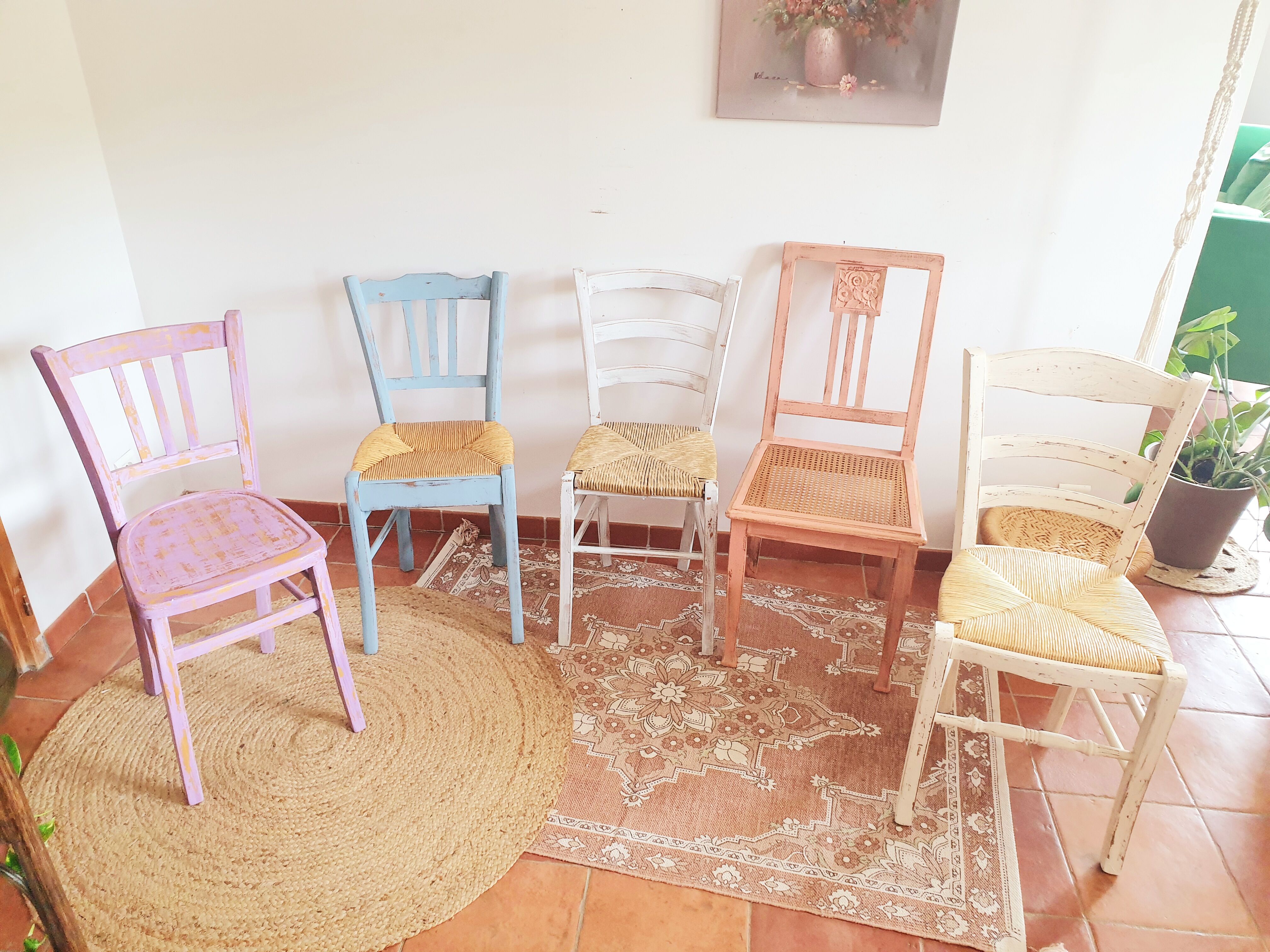 Set of 5 pretty patinated chairs