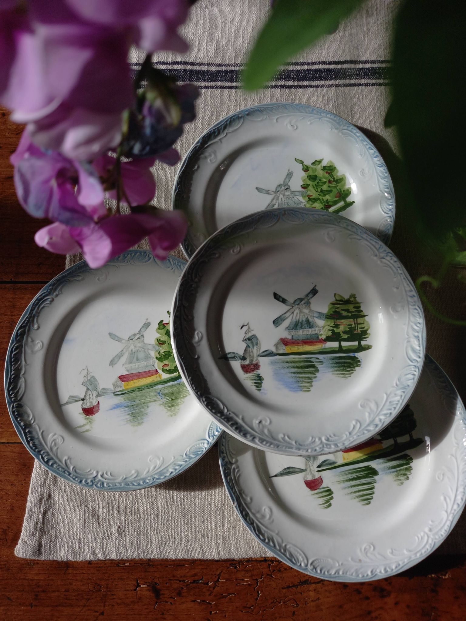 12 assiettes à dessert Saint-Amand