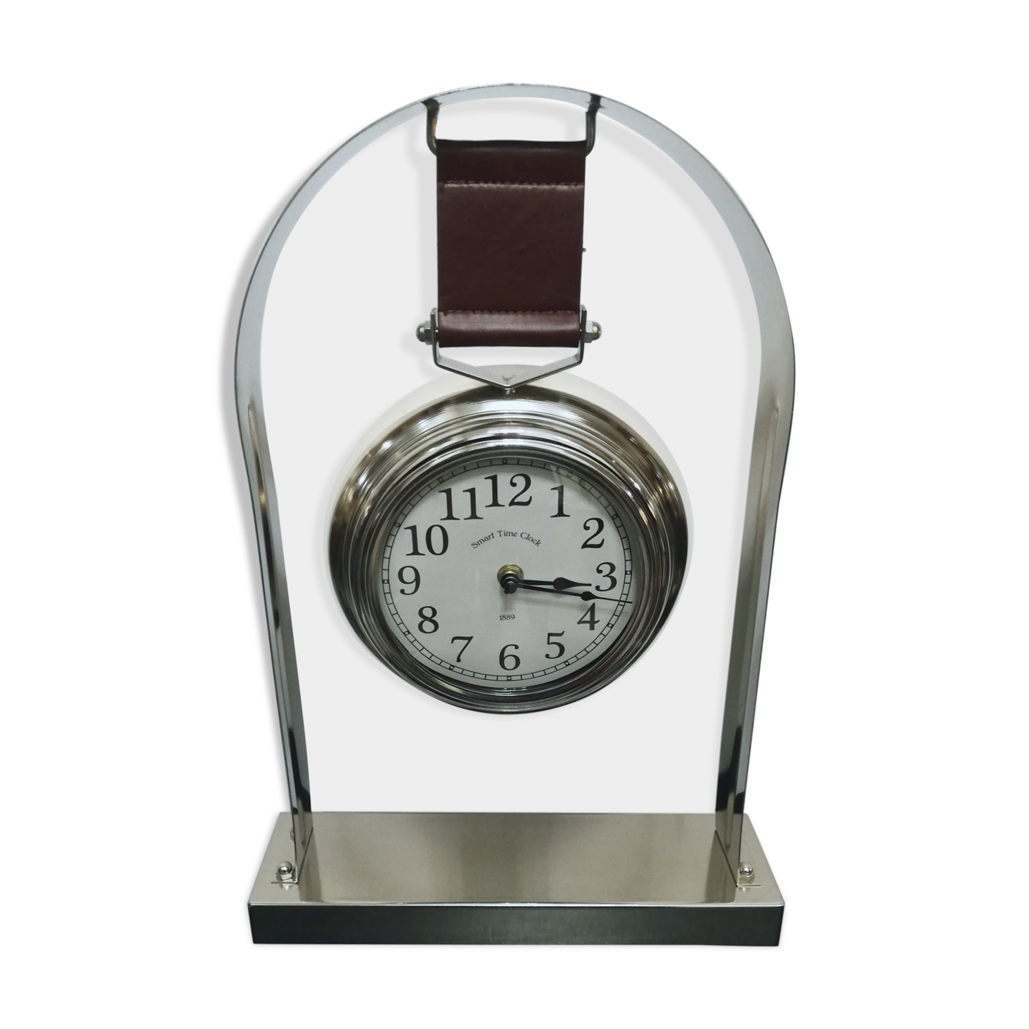 Hanging clock to pose 80s