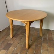 Round dining table