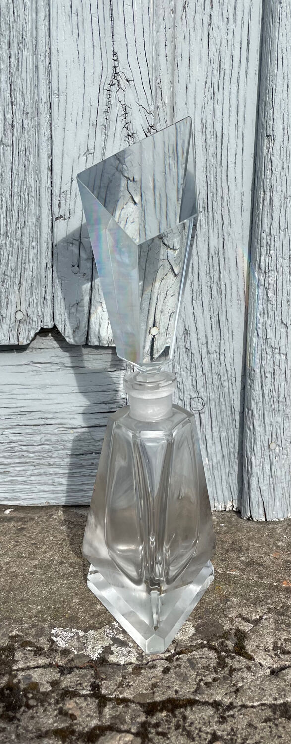Flacon de parfum / Vanité en cristal Art Déco