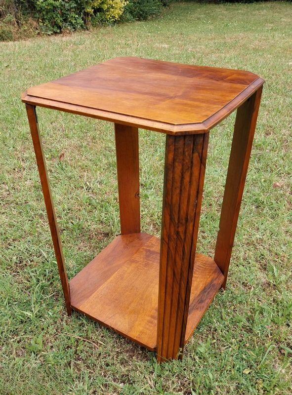 Beautiful antique pedestal table / side table / bedside table