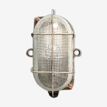 Industrial wall light