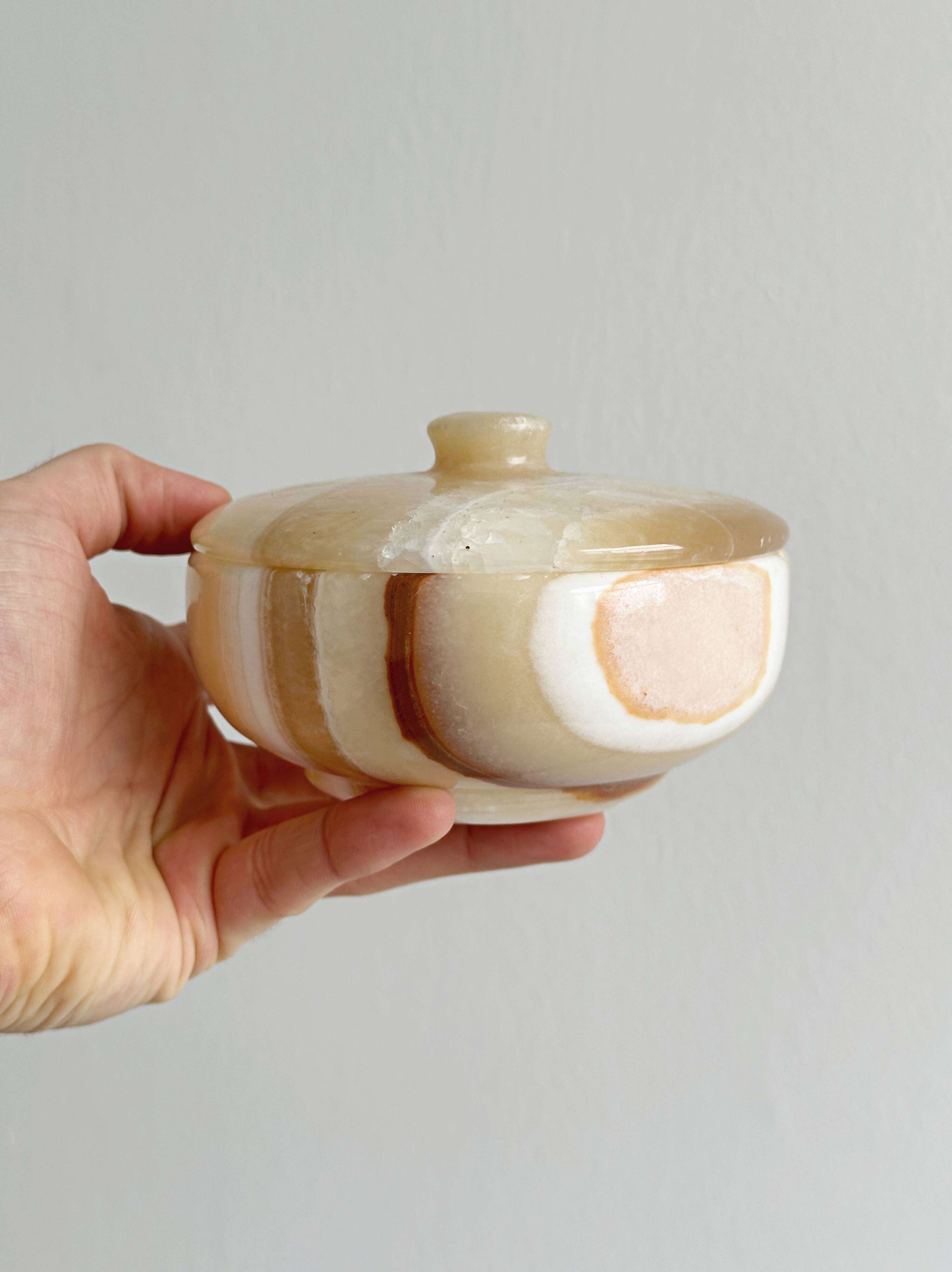 Bowl, alabaster pocket bowl with lid