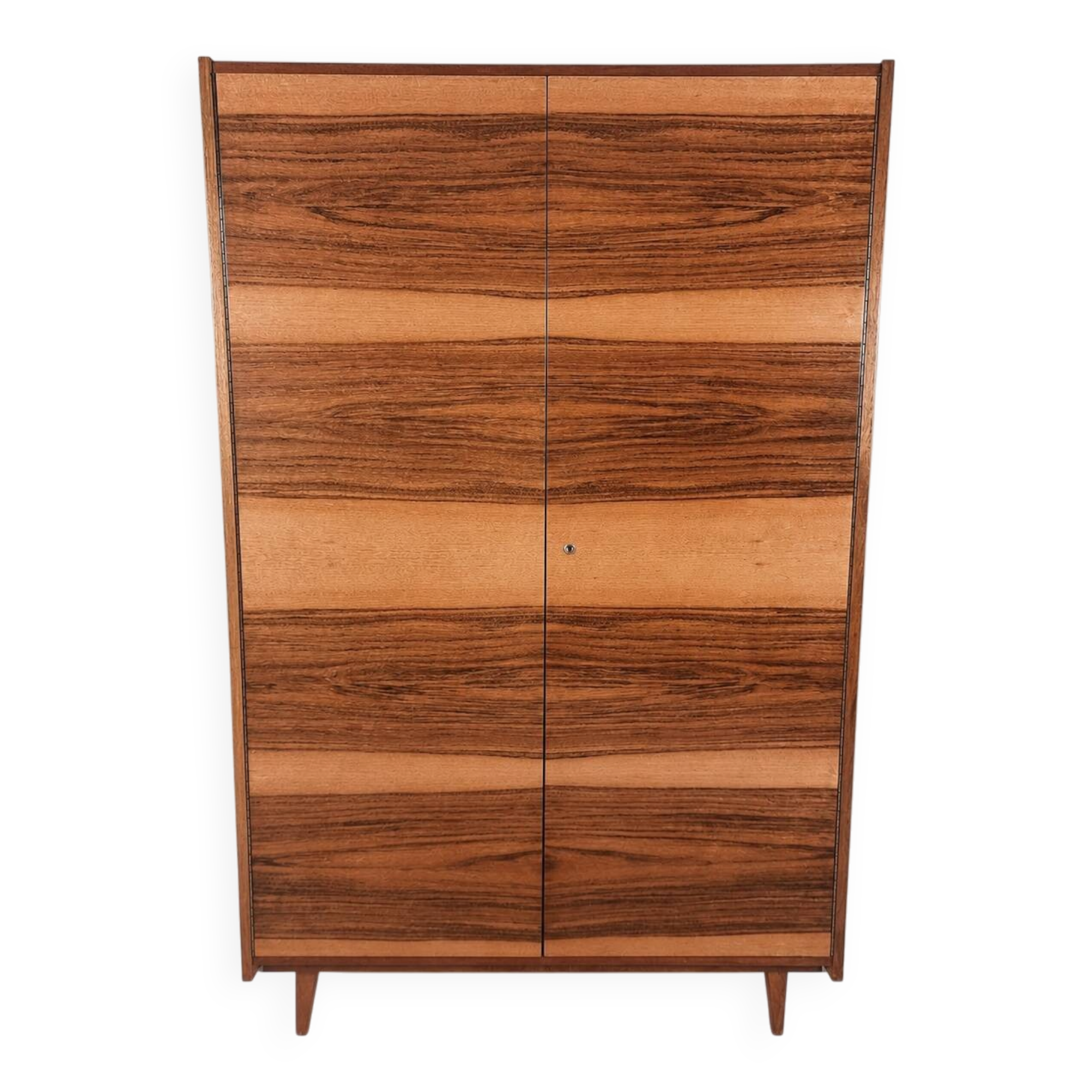 Garde-robe vintage en noyer, années 1970
