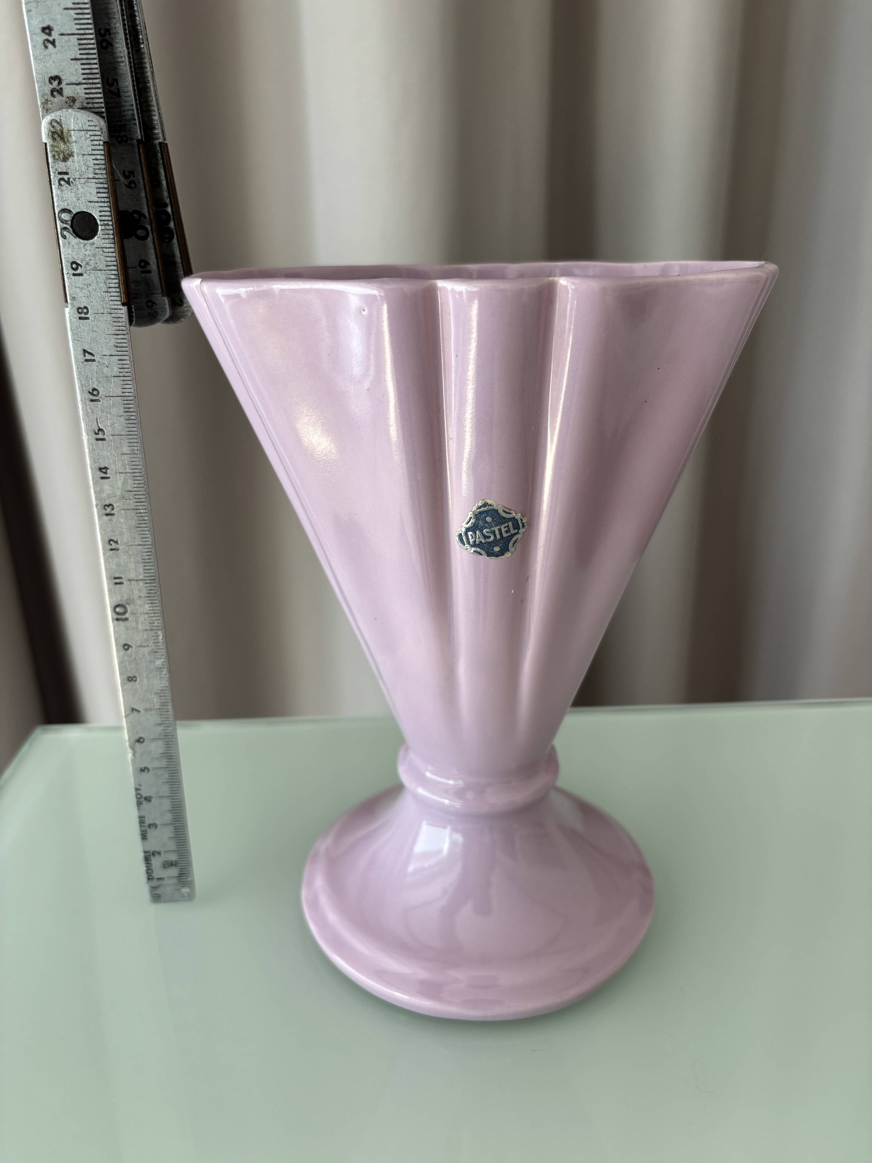 Vintage Art Deco vase in pastel pink ceramic