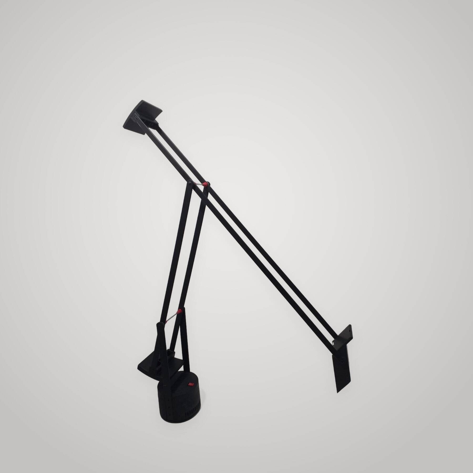Lampe Artemide Tizio Design Richard Sapper