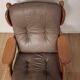 Fauteuil pivotant en bois et cuir, Pays-Bas années 70