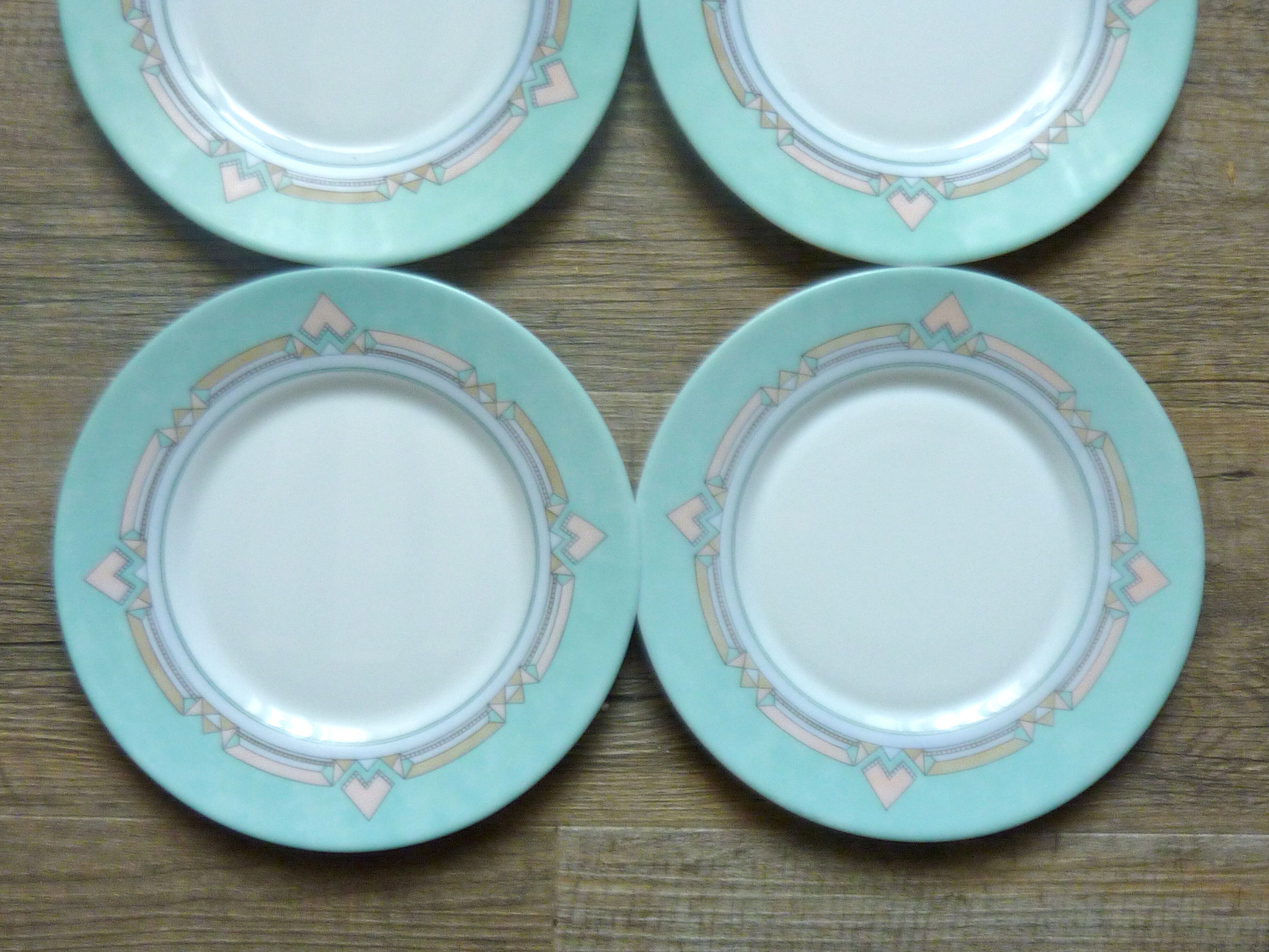 Enssemble of 6 Esso pastel geometric decoration dessert plates