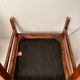 Paire de fauteuils style colonial en tech et cuir vintage